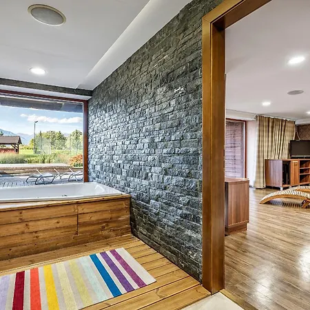 Appartement Apartment Katry With Tatry View & Balcony *